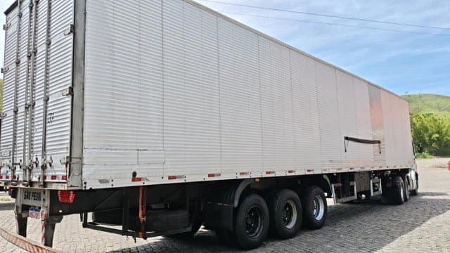 Outros CARRETA BAÚ SÃO PEDRO 3 EIXOS