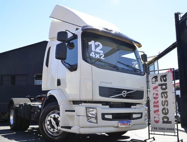 Volvo VM 330 4X2